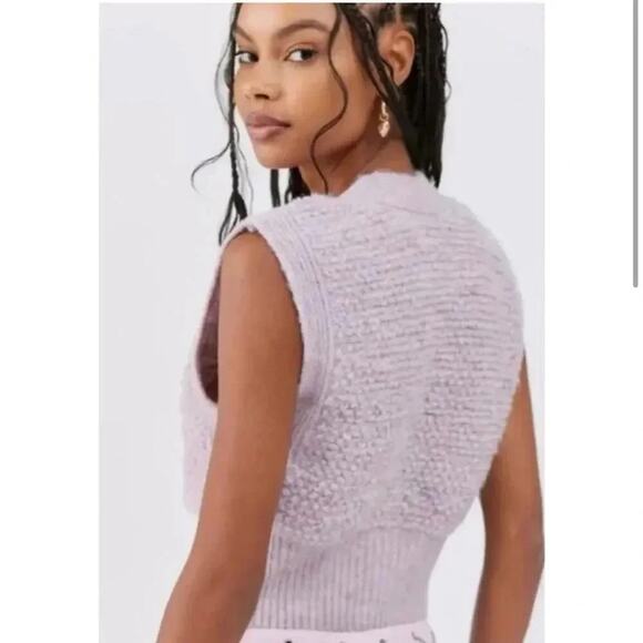 UO Urban Outfitters Women’s Sz Large Paige Textured Sweater Vest NWT - Picture 8 of 8